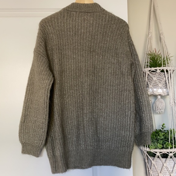 Universal Thread Oversized Sweater - Picture 6 of 7
